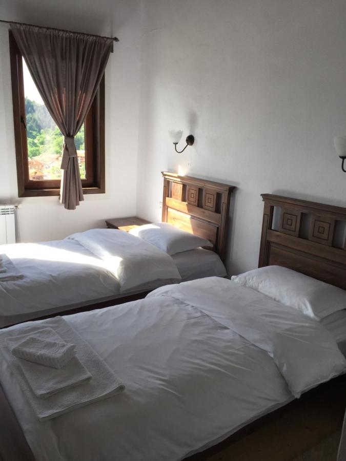 Калпаците - Kalpacite Guest Houses Skrebatno Экстерьер фото