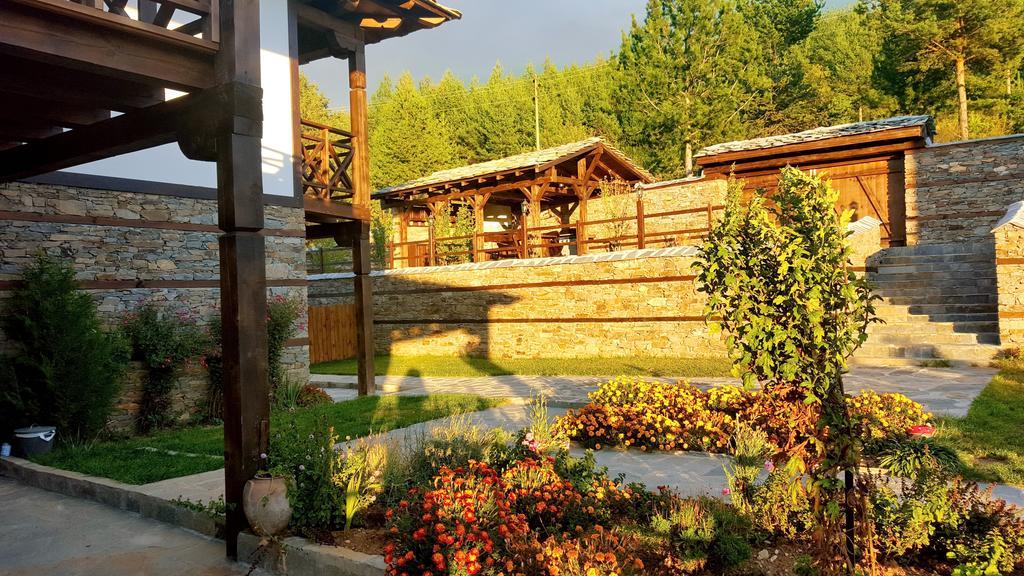 Калпаците - Kalpacite Guest Houses Skrebatno Экстерьер фото